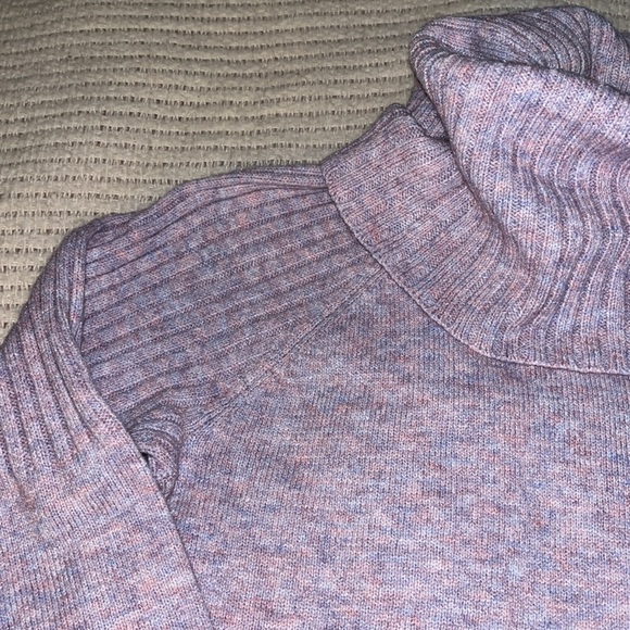 NWT Women’s Sweater - Picture 3 of 9
